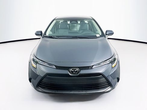 Used 2026 Toyota Corolla LE w/ LE Premium Package image 2