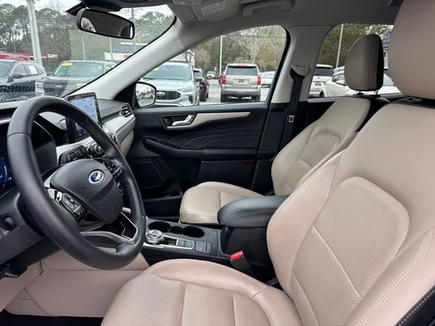 Used 2021 Ford Escape SEL w/ Technology Package image 23