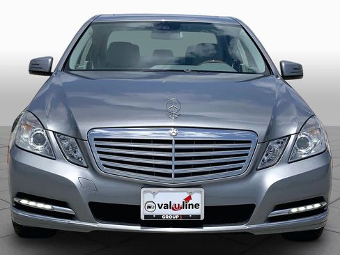 Used 2013 Mercedes-Benz E 350 Sedan image 4