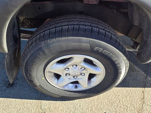 Used 2004 Toyota Tacoma PreRunner image 26