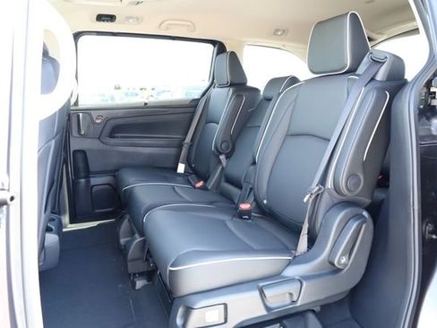 New 2026 Honda Odyssey Touring image 23