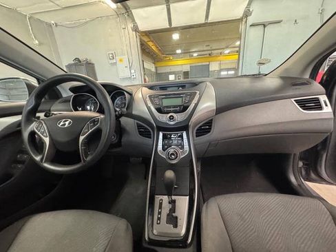 Used 2013 Hyundai Elantra GLS w/ Preferred Pkg FWD image 31