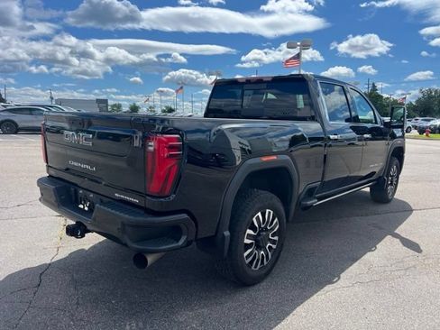 Used 2024 GMC Sierra 2500 Denali Ultimate w/ Max Trailering Package AWD/4WD image 5