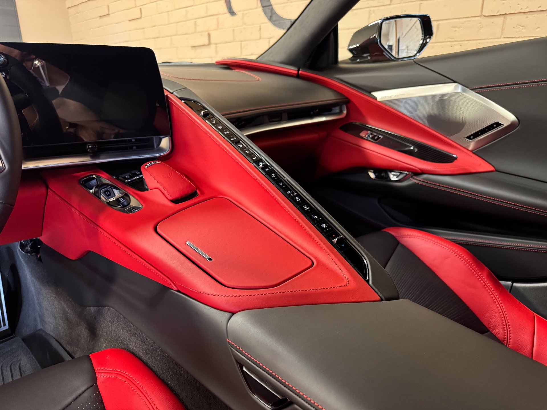 Used 2025 Chevrolet Corvette Stingray Premium Cpe w/ Z51 Performance Package RWD image 55