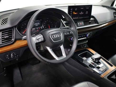 Used 2023 Audi Q5 2.0T Premium w/ Convenience Package image 4