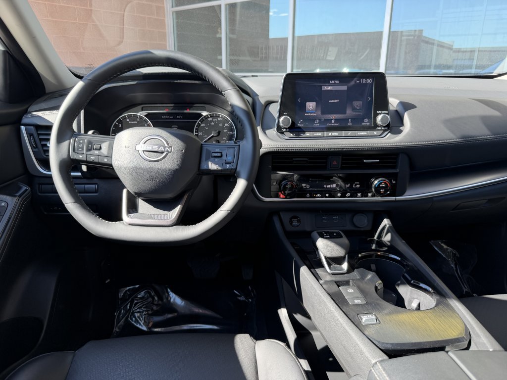 Used 2026 Nissan Rogue SV w/ SV Premium Package FWD image 16