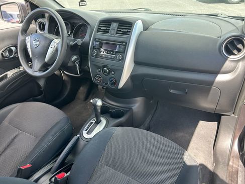 Used 2015 Nissan Versa SV FWD image 29