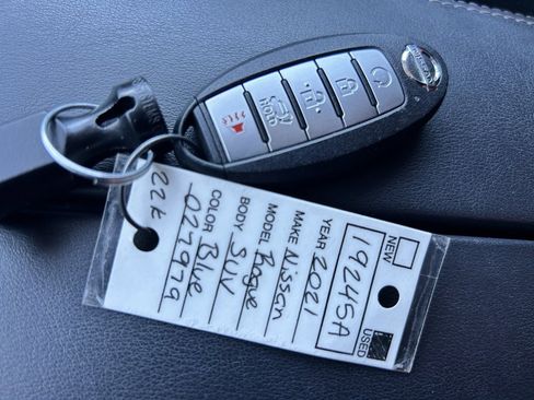 Certified 2021 Nissan Rogue SL w/ Premium Package image 17