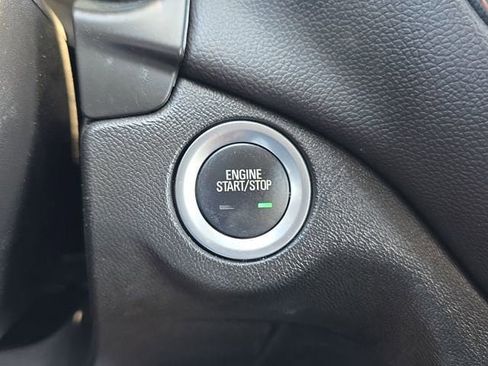 Used 2023 Chevrolet Equinox LT FWD image 25