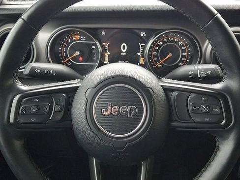 Used 2022 Jeep Wrangler Unlimited Sport AWD/4WD image 19