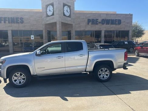 Used 2017 Chevrolet Colorado LT w/ LT Convenience Package image 4
