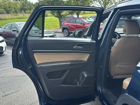 Used 2020 Volkswagen Atlas Cross Sport SE AWD/4WD image 28