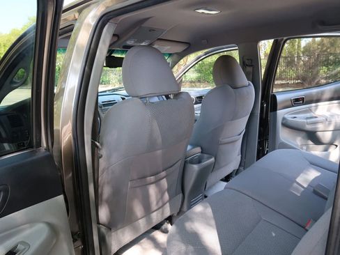 Used 2009 Toyota Tacoma PreRunner image 13