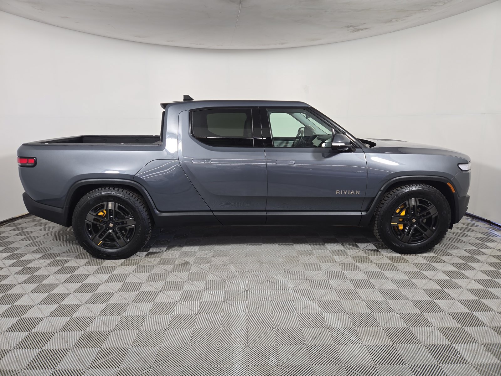 Used 2023 Rivian R1T Adventure Quad AWD/4WD image 6