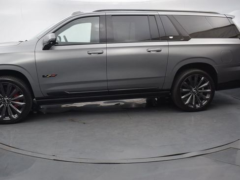 Certified 2026 Cadillac Escalade ESV V AWD/4WD image 2