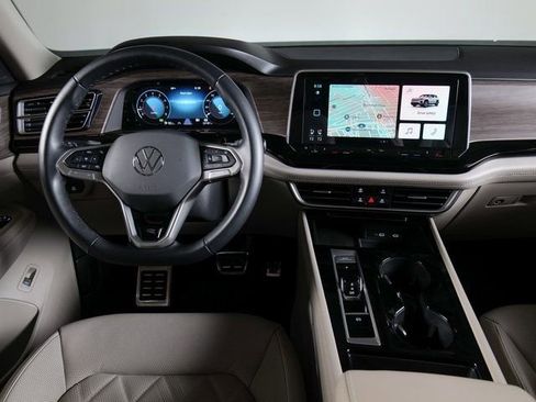 Used 2024 Volkswagen Atlas SEL Premium R-Line AWD/4WD image 12