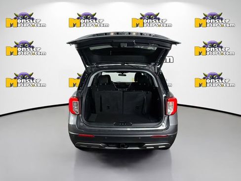 Used 2022 Ford Explorer XLT w/ Equipment Group 202A AWD/4WD image 26