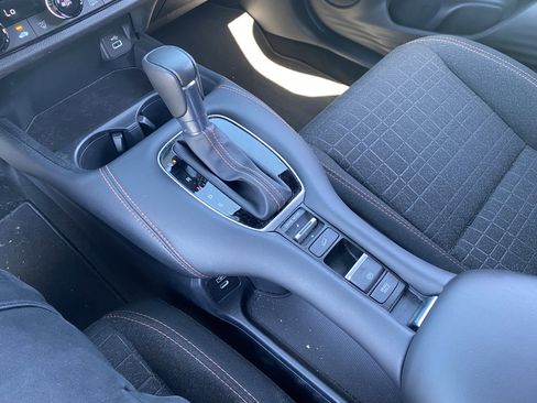 Used 2025 Honda HR-V Sport image 25