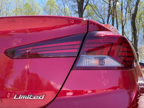 Used 2020 Hyundai Elantra Limited w/ Ultimate Package 03 image 9