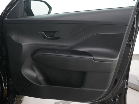 Used 2024 Hyundai Kona SEL FWD image 11