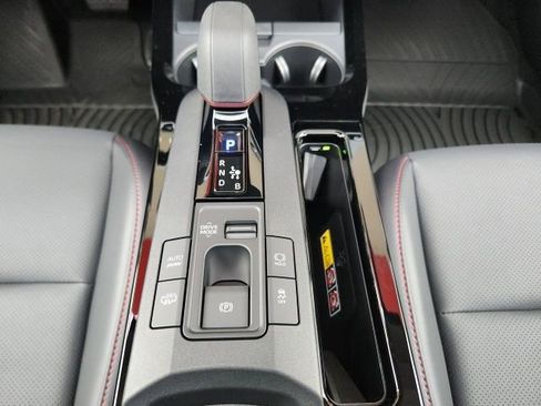 New 2026 Toyota Prius Plug-In Hybrid FWD image 22