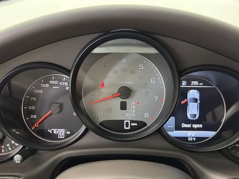 Used 2015 Porsche Panamera 4S image 15