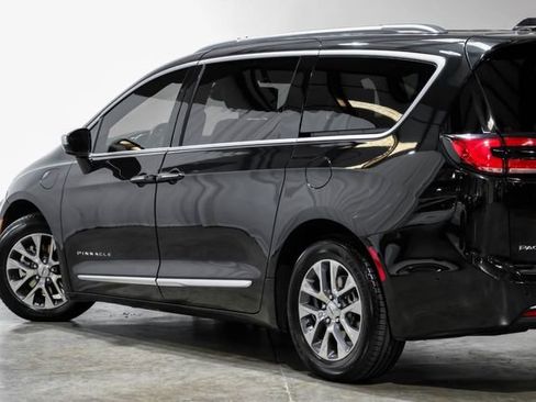 Used 2022 Chrysler Pacifica Pinnacle image 22