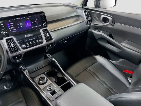 Used 2022 Kia Sorento S FWD image 24
