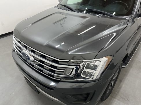 Used 2019 Ford Expedition XLT w/ Equipment Group 202A AWD/4WD image 19