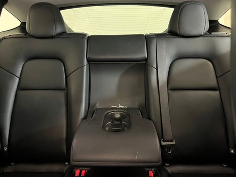Used 2025 Tesla Model Y Performance image 30