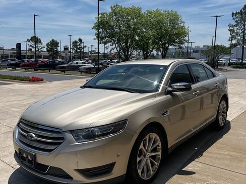 Used 2018 Ford Taurus Limited w/ Driver Assist Package FWD image 1