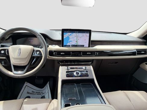 Certified 2020 Lincoln Aviator Reserve w/ Equipment Group 202A AWD/4WD image 23