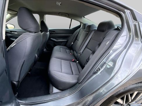 Certified 2025 Nissan Altima 2.5 SV FWD image 19