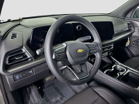 New 2026 Chevrolet Traverse LT image 9