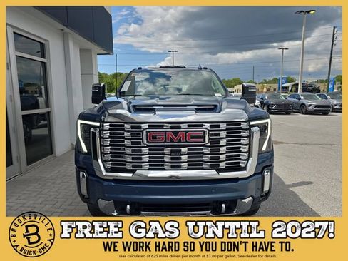 New 2026 GMC Sierra 3500 Denali w/ Denali Reserve Package AWD/4WD image 2