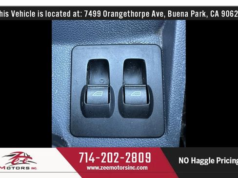 Used 2010 Ford Transit Connect XLT image 28