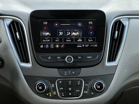 Used 2024 Chevrolet Malibu LT image 16