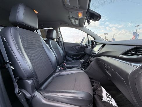 Used 2020 Buick Encore Preferred image 27