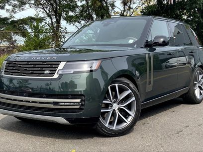 New 2025 Land Rover Range Rover SE