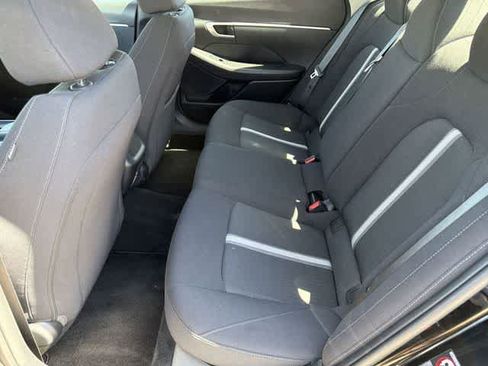 Used 2023 Hyundai Sonata SE w/ Cargo Package image 16