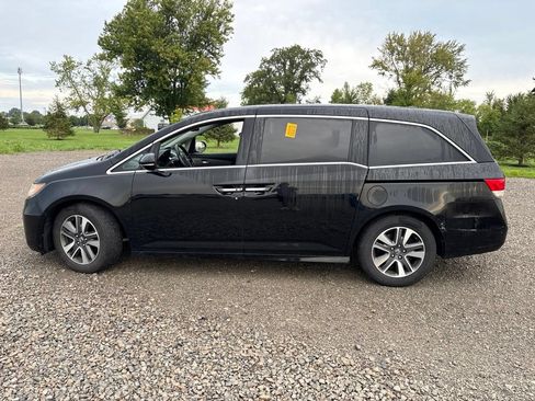 Used 2016 Honda Odyssey Touring Elite image 8