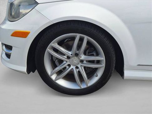 Used 2014 Mercedes-Benz C 250 Sedan image 22