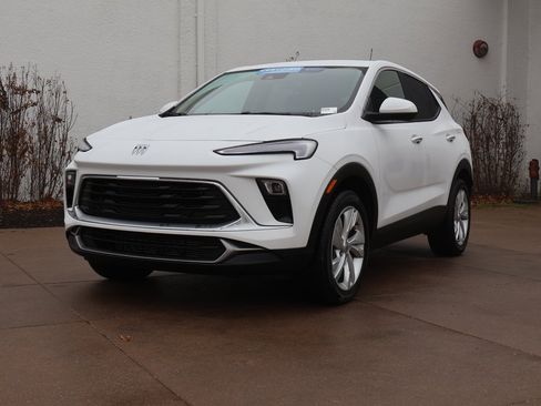 Used 2025 Buick Encore GX Preferred image 3