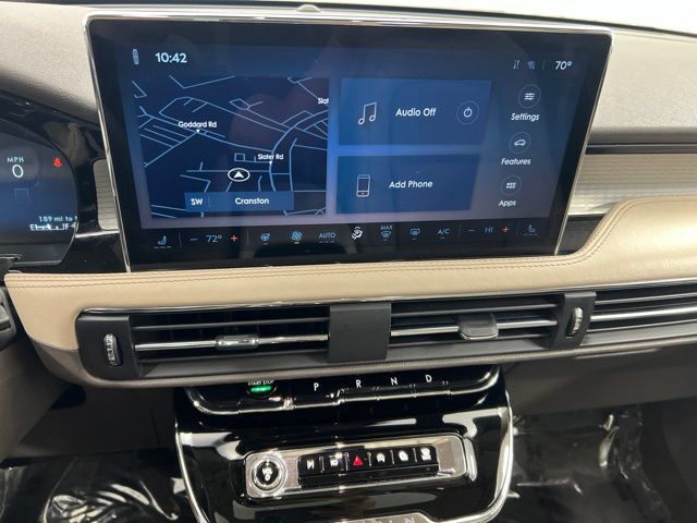 Certified 2023 Lincoln Corsair AWD w/ Equipment Group 101A image 18