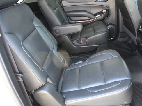 Used 2020 GMC Yukon XL SLT AWD/4WD image 18