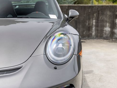 Certified 2018 Porsche 911 GT3 RWD image 18