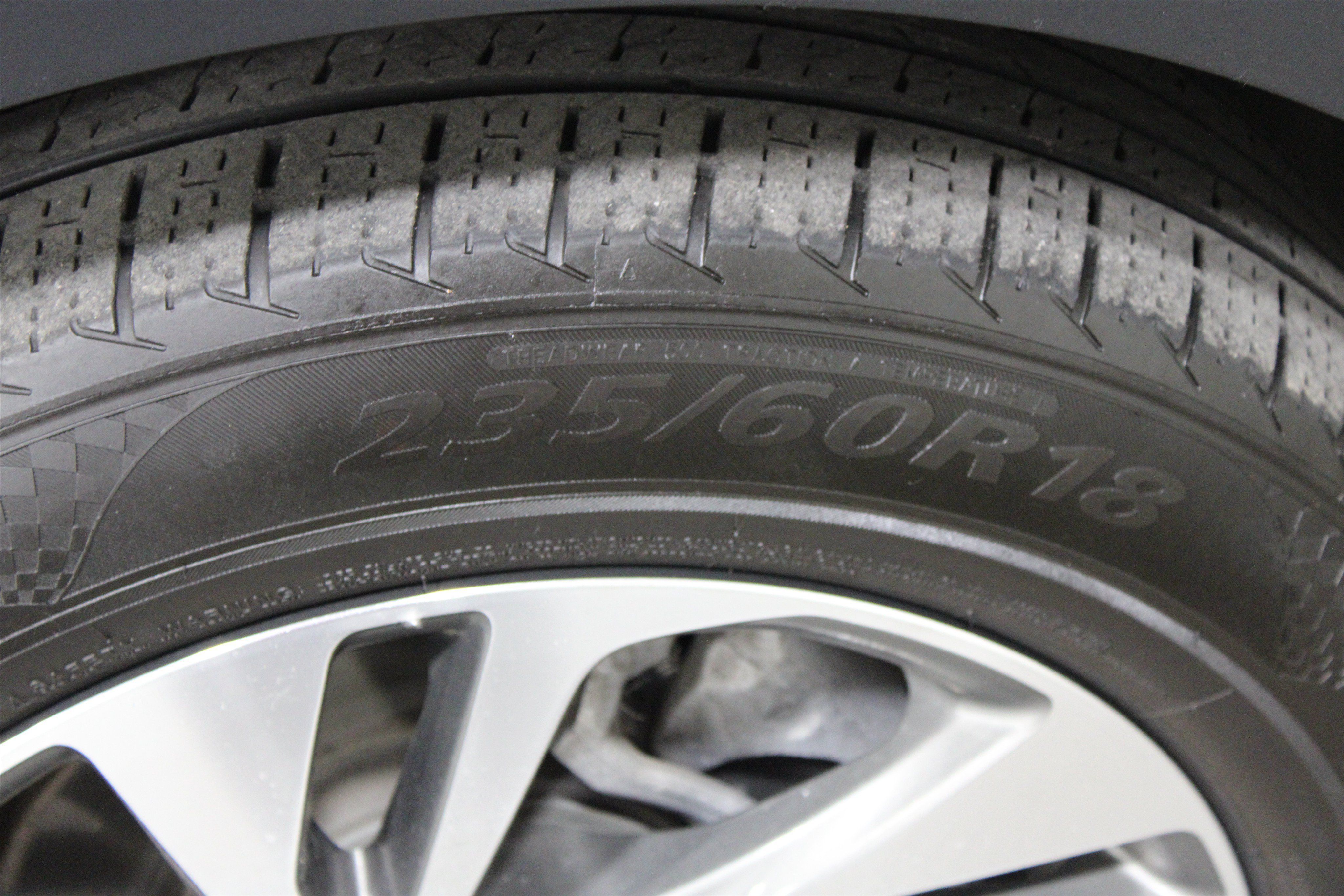 Used 2023 Buick Envision Essence FWD image 31