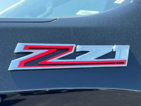 Used 2022 Chevrolet Silverado 1500 LT Trail Boss w/ Convenience Package II AWD/4WD image 2