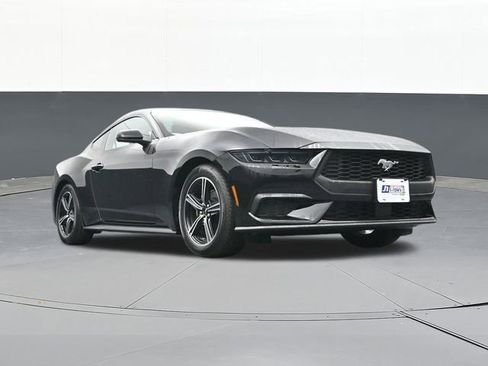 Used 2025 Ford Mustang Premium image 46