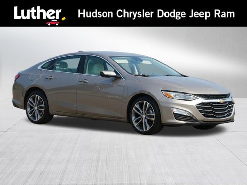 Used 2024 Chevrolet Malibu LT FWD image 1